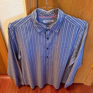 Men’s long sleeve shirt